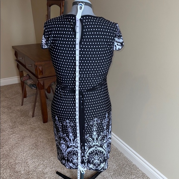 Reitmans Dress Black and White Sheath Sweetheart Neckline Women's Size M - Picture 10 of 16